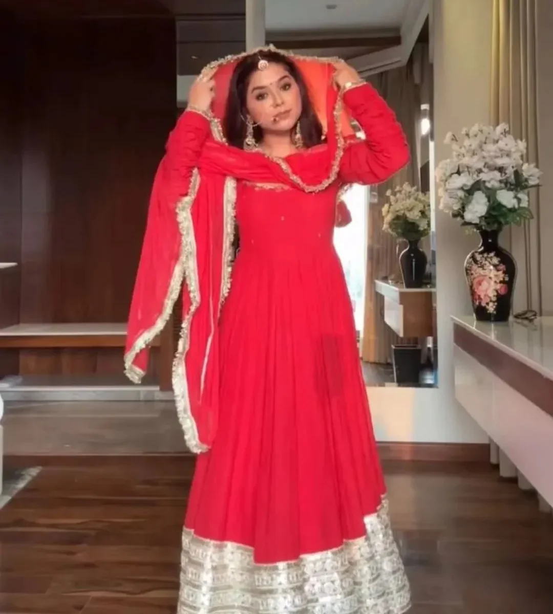 Red colour georgette anarkali suit – Lightweight Classic Flowy Festive Wear